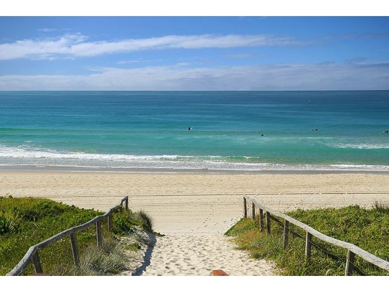 8/16 Mawarra Street, Palm Beach QLD 4221