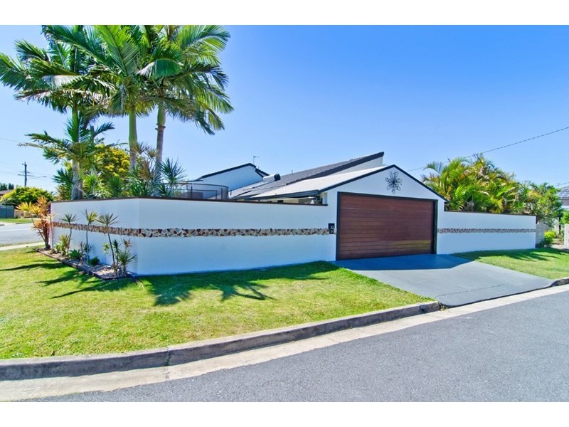 32 Illaroo Street, Palm Beach QLD 4221