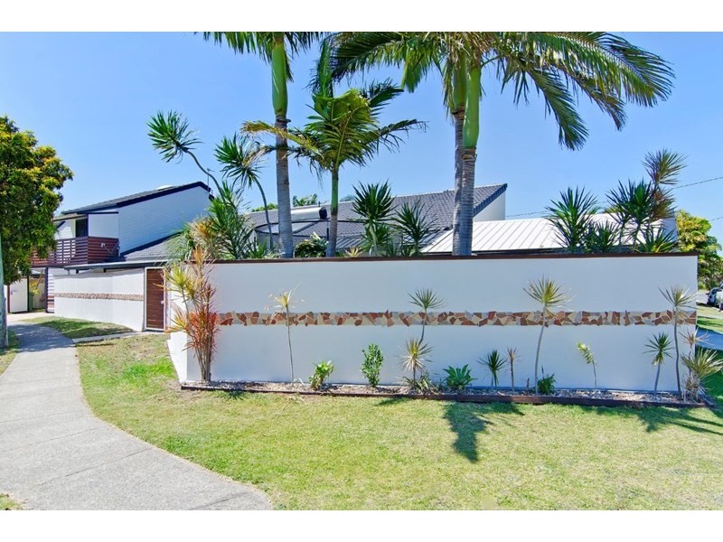 32 Illaroo Street, Palm Beach QLD 4221