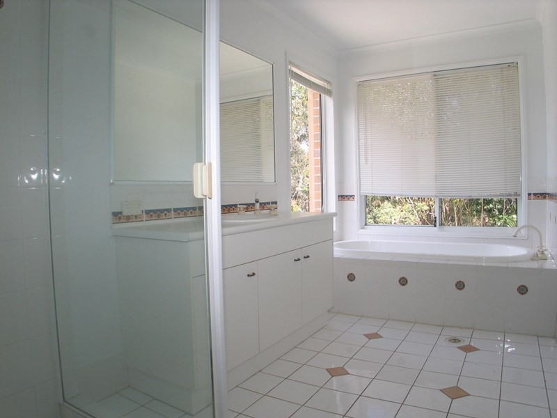 6 Earle Court, Tallai QLD 4213