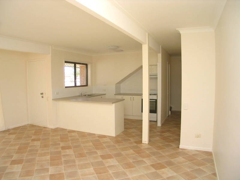 2/23A Twenty Third Avenue, Palm Beach QLD 4221