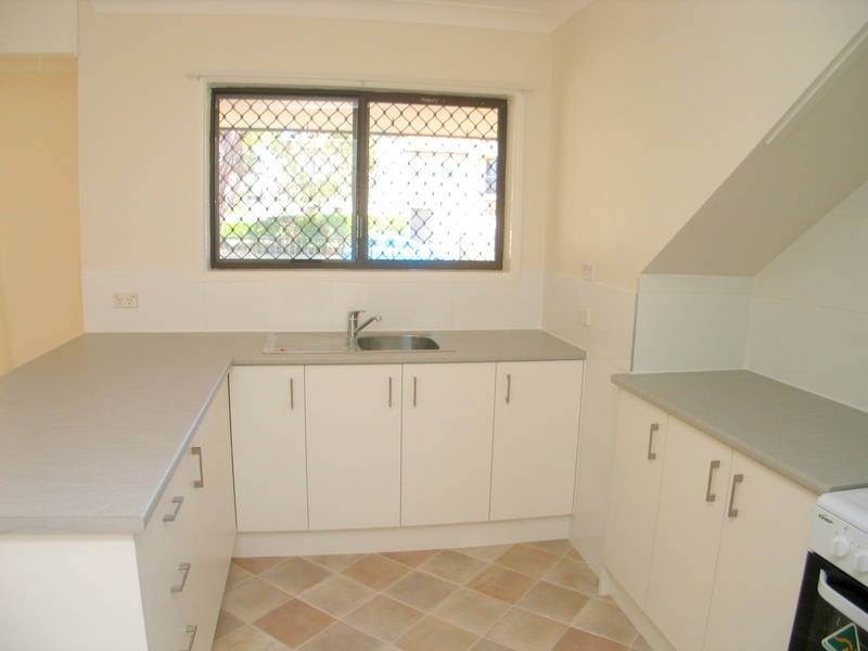 2/23A Twenty Third Avenue, Palm Beach QLD 4221