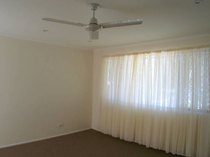 2/23A Twenty Third Avenue, Palm Beach QLD 4221