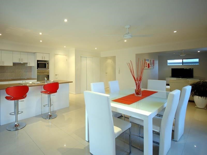 19 Twenty Seventh Avenue, Palm Beach QLD 4221