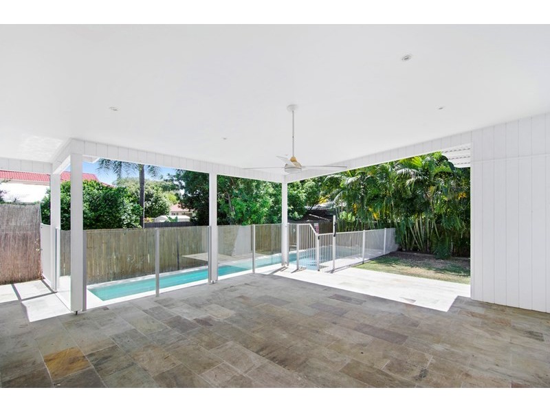 19 Twenty Seventh Avenue, Palm Beach QLD 4221