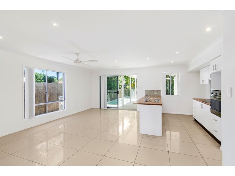 19 Twenty Seventh Avenue, Palm Beach QLD 4221