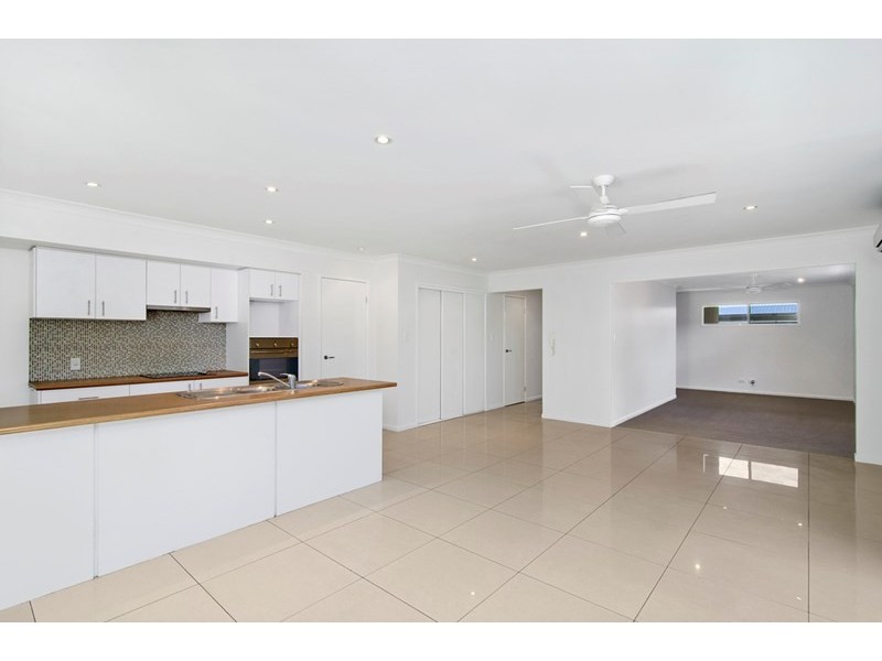 19 Twenty Seventh Avenue, Palm Beach QLD 4221