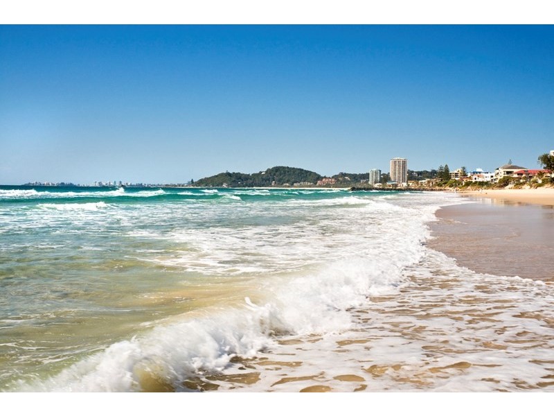 19 Twenty Seventh Avenue, Palm Beach QLD 4221
