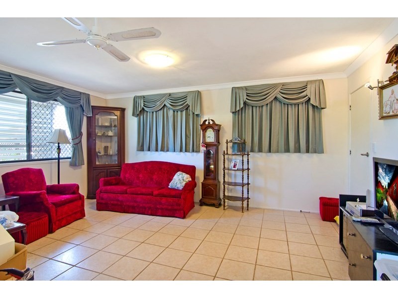 37 Eleventh Avenue, Palm Beach QLD 4221