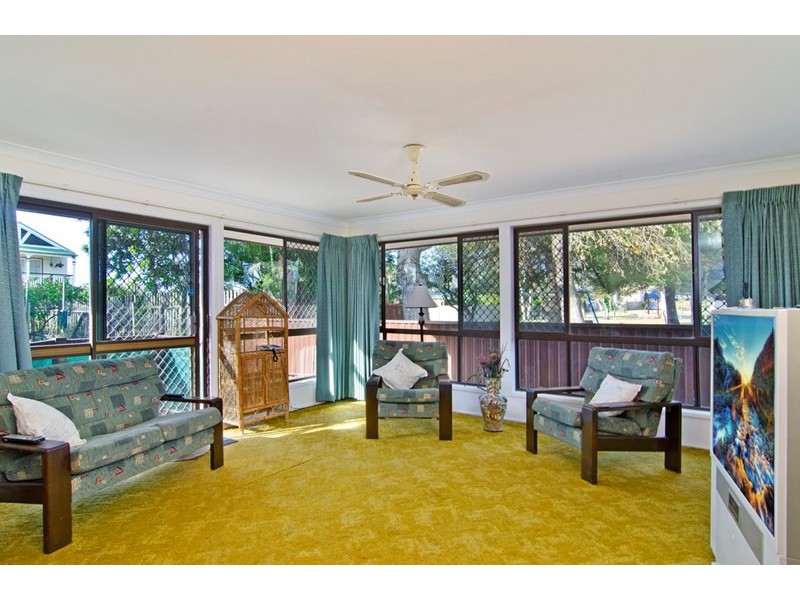 37 Eleventh Avenue, Palm Beach QLD 4221