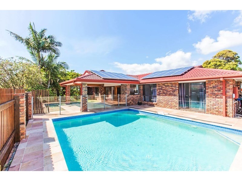 18 Holbrook Way, Elanora QLD 4221