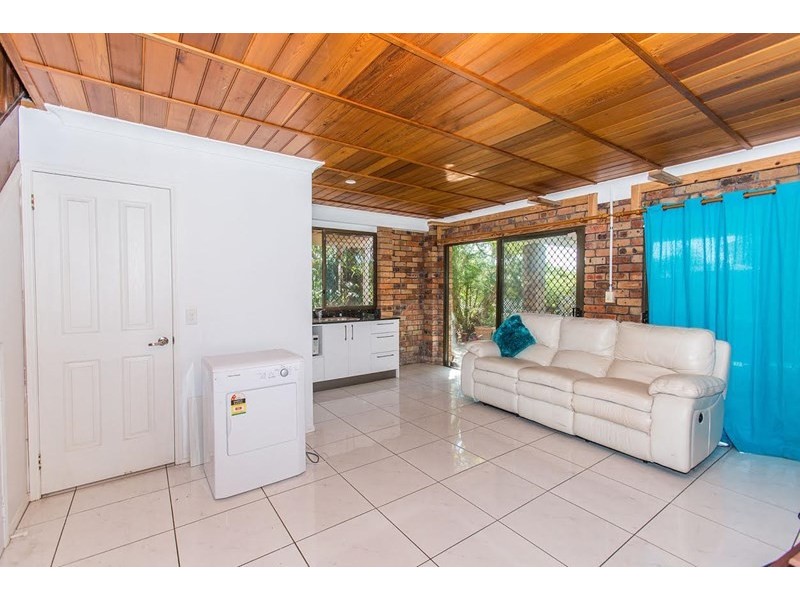 18 Holbrook Way, Elanora QLD 4221