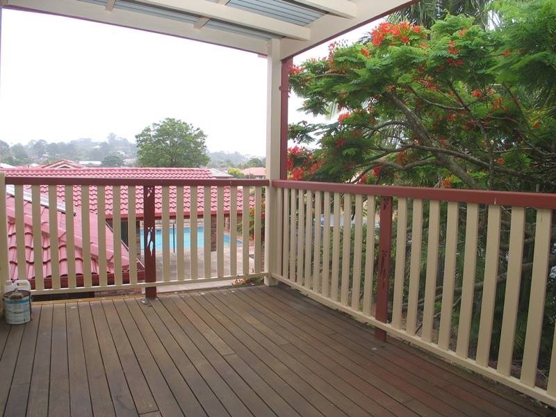 18 Holbrook Way, Elanora QLD 4221