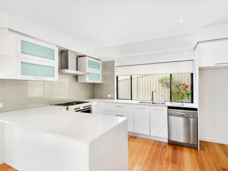 153B K P McGrath Drive, Elanora QLD 4221