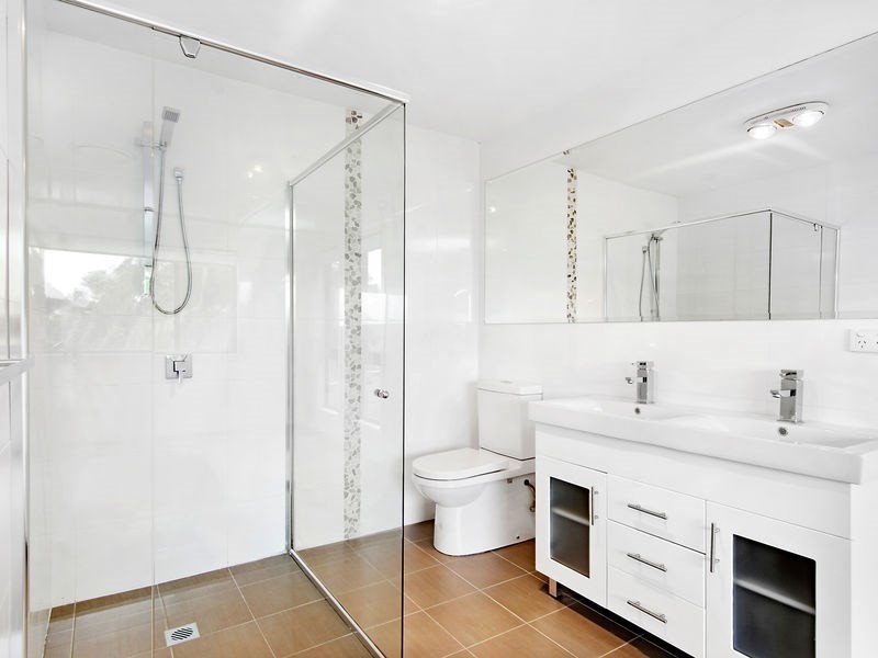 153B K P McGrath Drive, Elanora QLD 4221