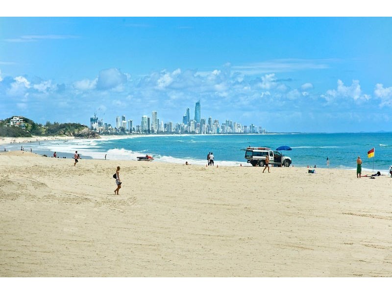 72 Laguna Avenue, Palm Beach QLD 4221