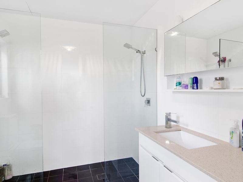 153a K P McGrath Drive, Elanora QLD 4221