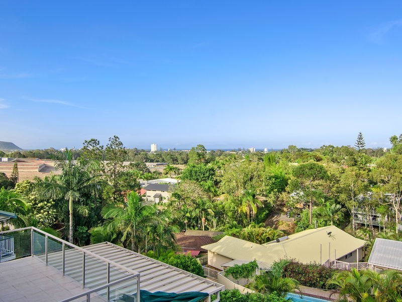 153a K P McGrath Drive, Elanora QLD 4221
