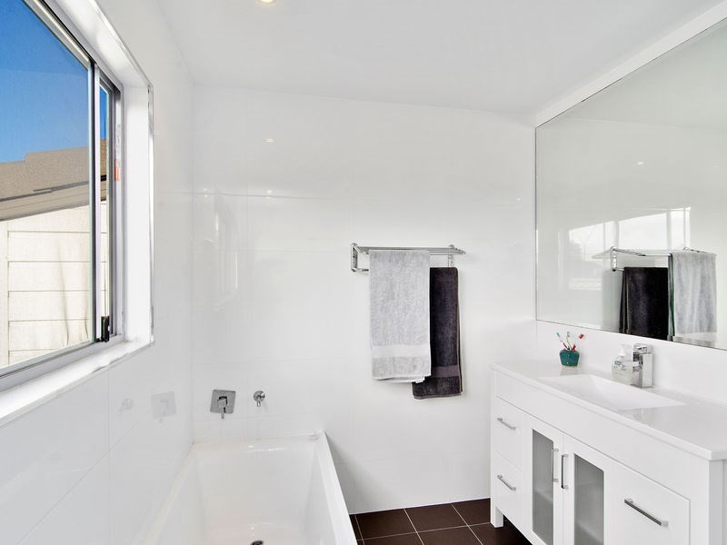 153a K P McGrath Drive, Elanora QLD 4221