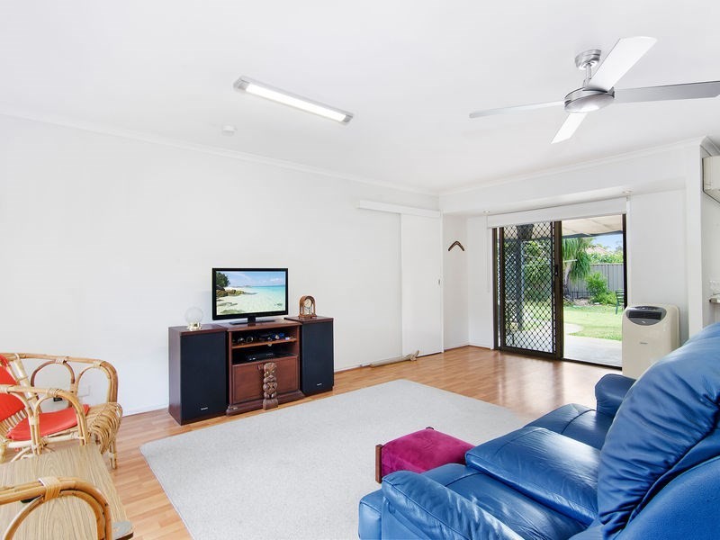 82 Saffron Street, Elanora QLD 4221
