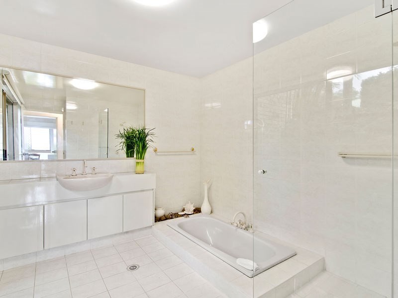 88 Doubleview Drive, Elanora QLD 4221