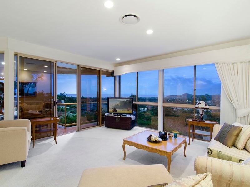 88 Doubleview Drive, Elanora QLD 4221