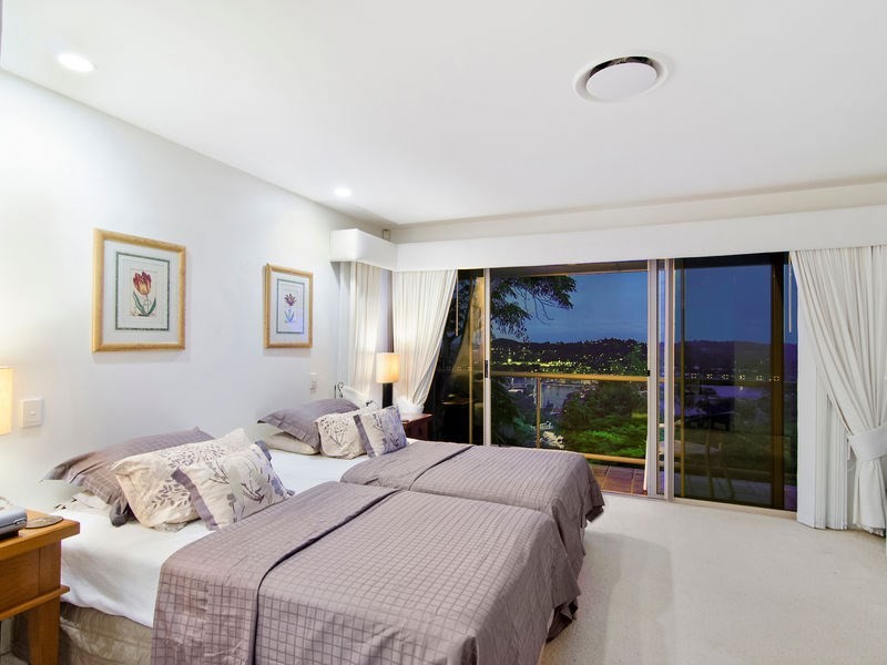 88 Doubleview Drive, Elanora QLD 4221