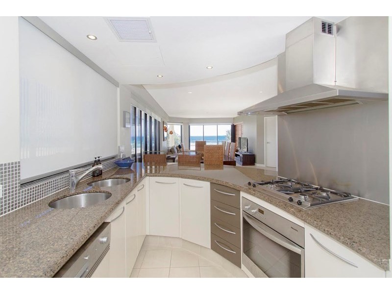 2/1285 Gold Coast Highway, Palm Beach QLD 4221
