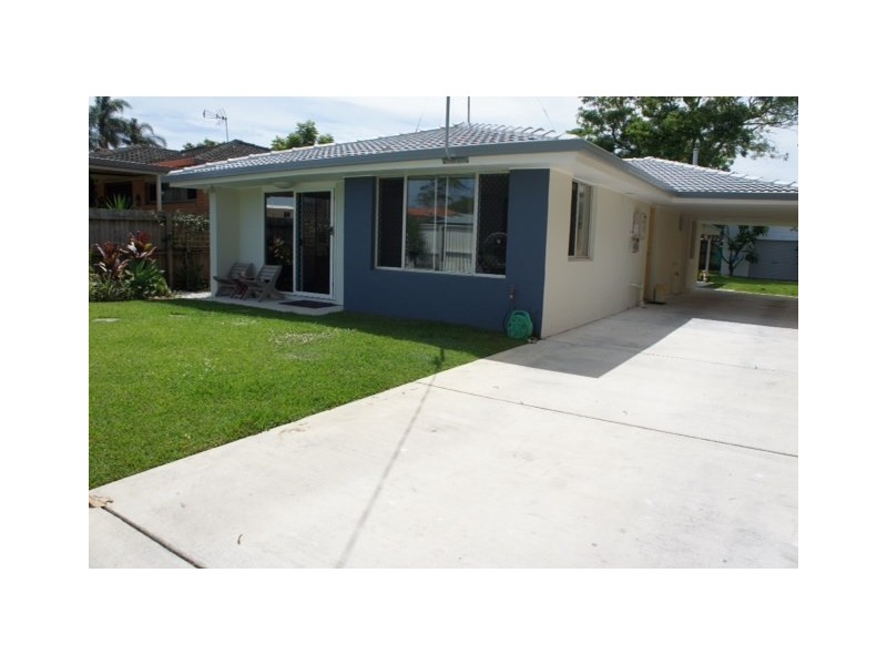 77 Leyte Avenue, Palm Beach QLD 4221