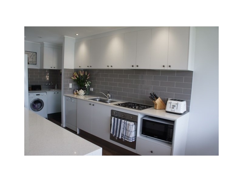 77 Leyte Avenue, Palm Beach QLD 4221