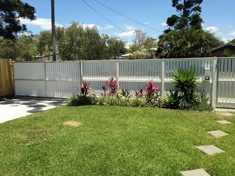 77 Leyte Avenue, Palm Beach QLD 4221