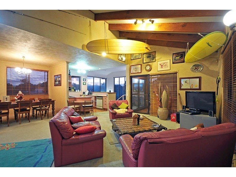 39 Kurrajong Court, Palm Beach QLD 4221