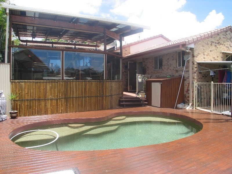 2 Bunbury Court, Elanora QLD 4221