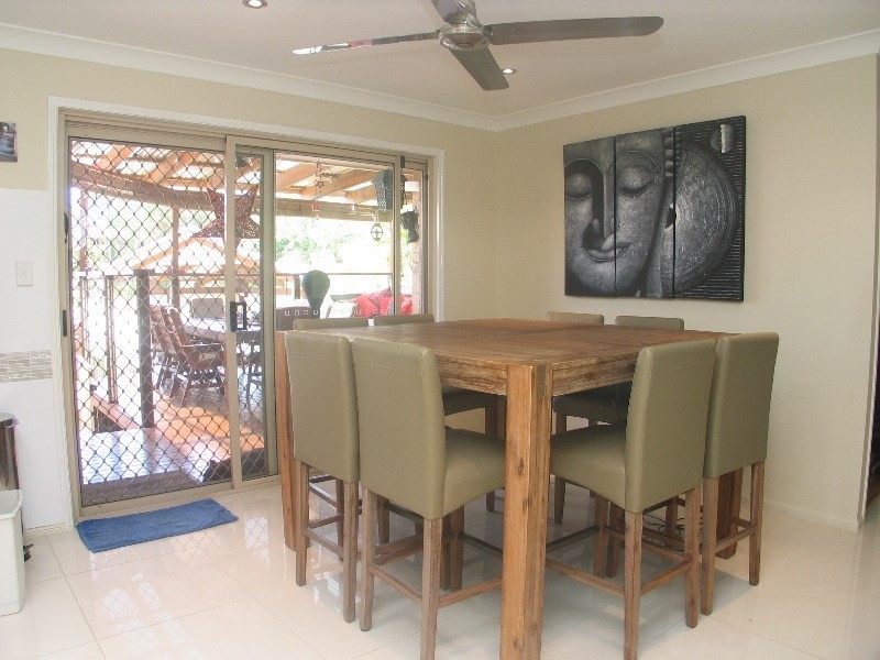 2 Bunbury Court, Elanora QLD 4221