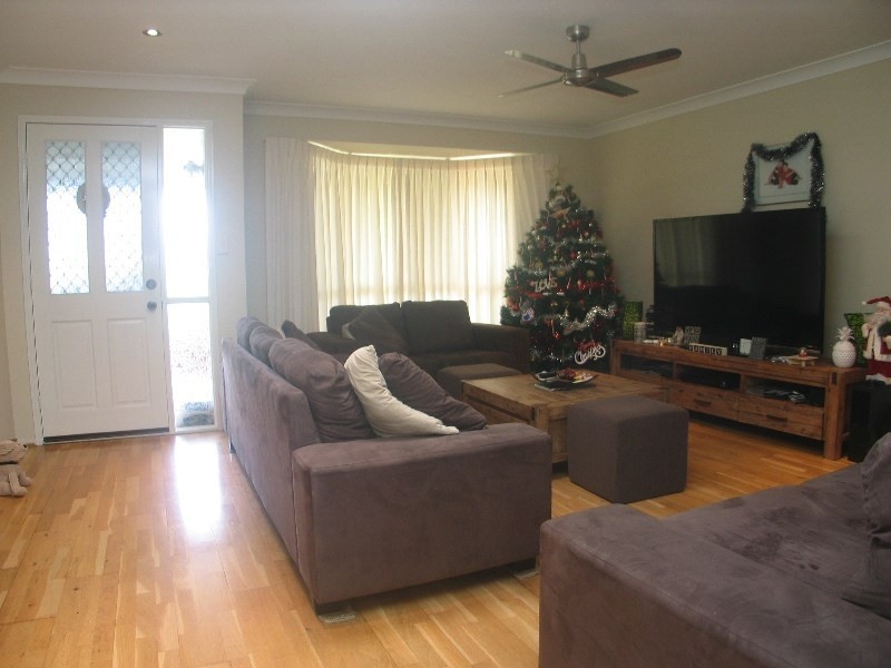 2 Bunbury Court, Elanora QLD 4221