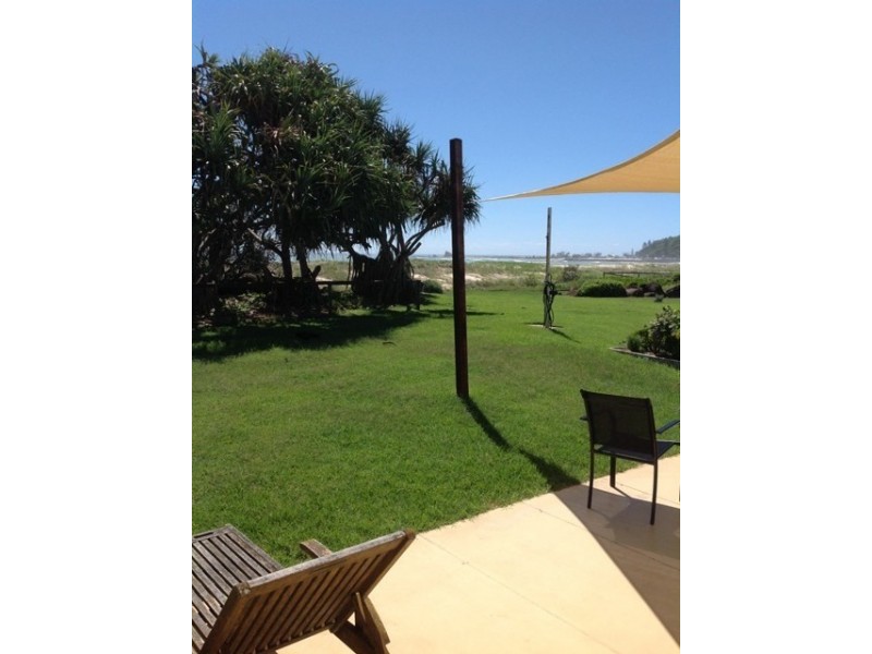 2/21 Jefferson Lane, Palm Beach QLD 4221