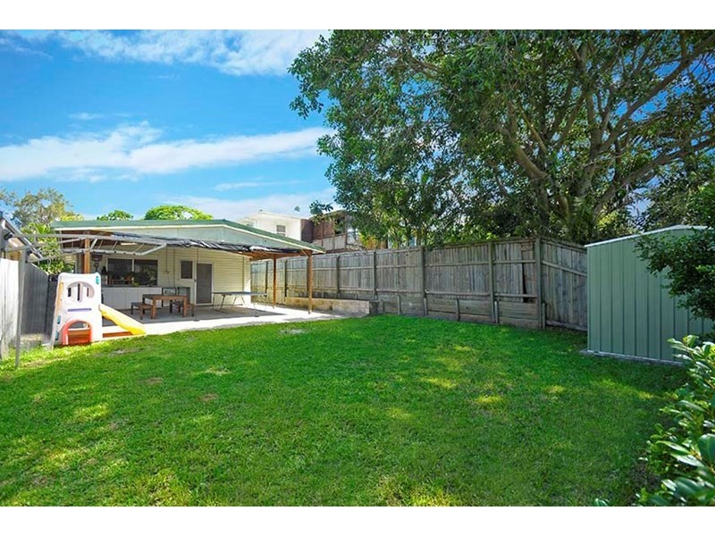 12 Ninth Avenue, Palm Beach QLD 4221