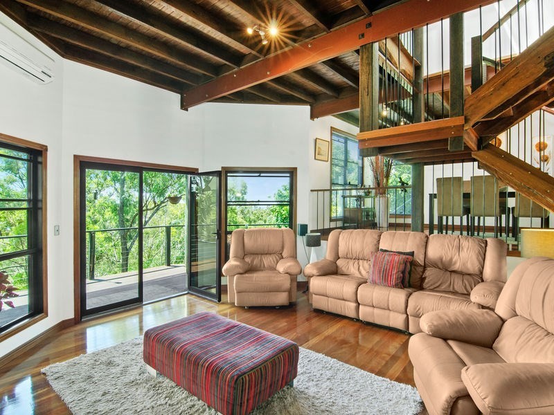 63 Doubleview Drive, Elanora QLD 4221