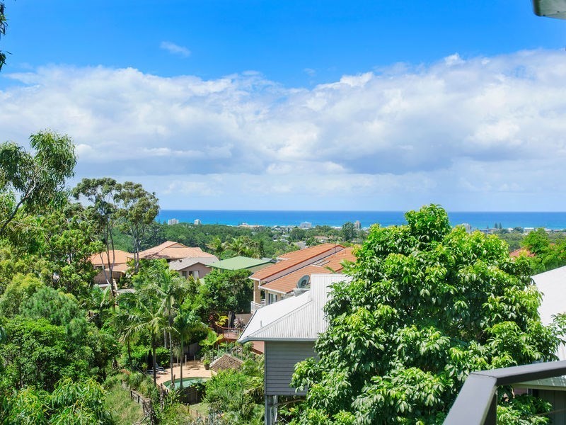 63 Doubleview Drive, Elanora QLD 4221