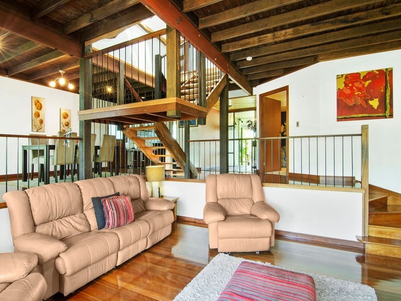 63 Doubleview Drive, Elanora QLD 4221