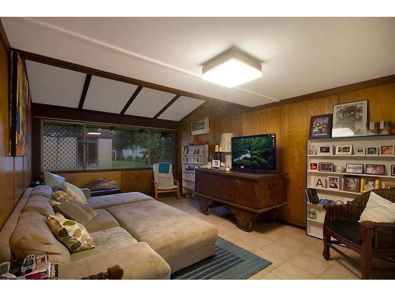 96 Mallawa Drive, Palm Beach QLD 4221
