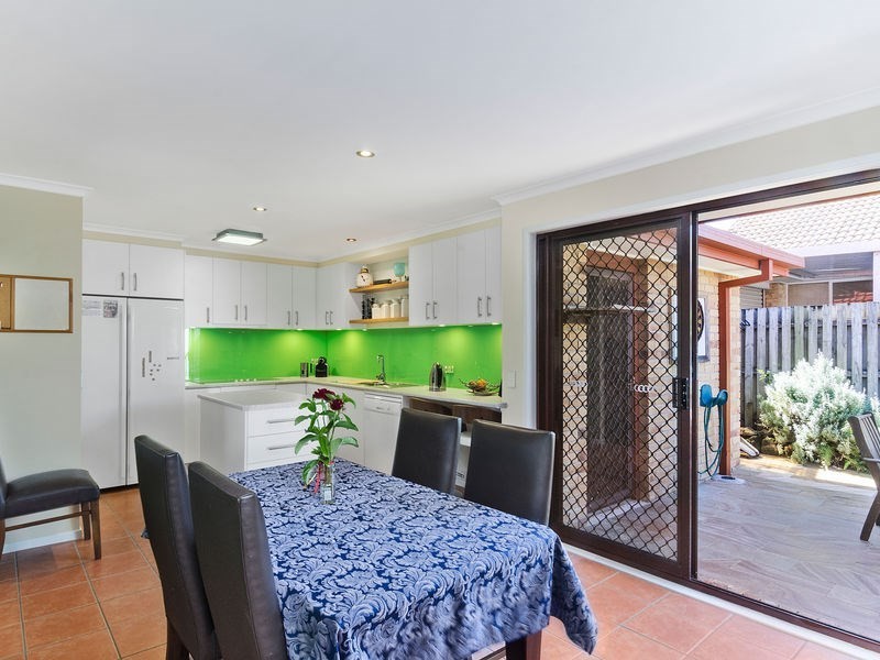 18 Waterdown Drive, Elanora QLD 4221