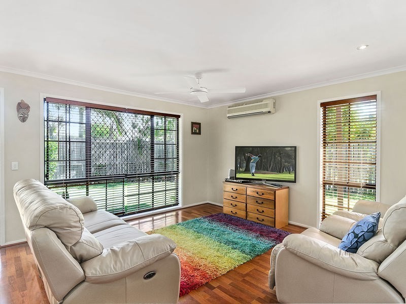 18 Waterdown Drive, Elanora QLD 4221