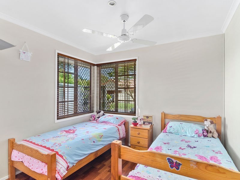 18 Waterdown Drive, Elanora QLD 4221