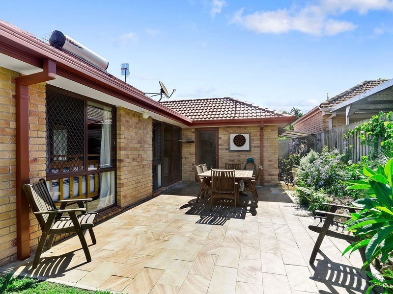 18 Waterdown Drive, Elanora QLD 4221