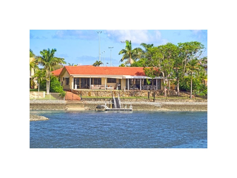 11 Kingfish Court, Palm Beach QLD 4221