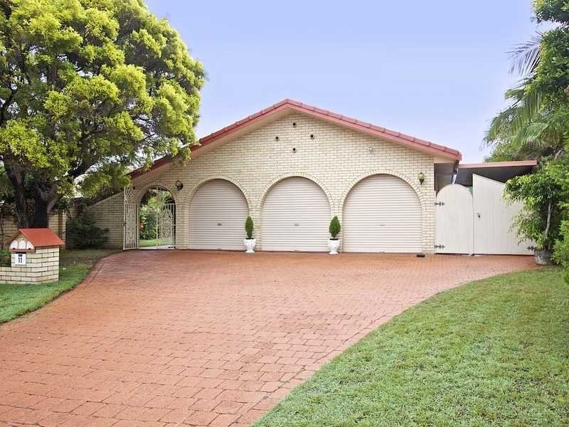 11 Kingfish Court, Palm Beach QLD 4221