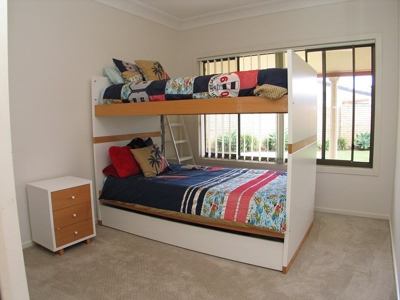 11 Kingfish Court, Palm Beach QLD 4221