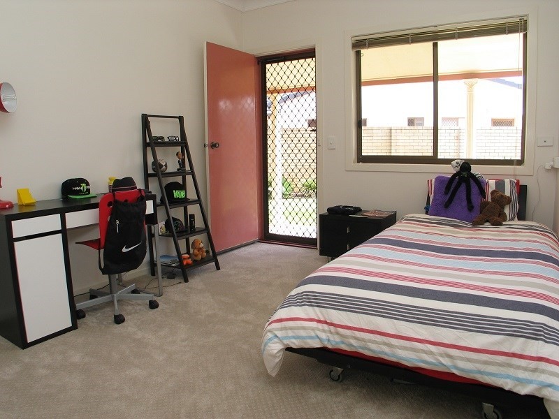 11 Kingfish Court, Palm Beach QLD 4221