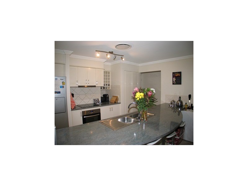 18 Breynia Court, Elanora QLD 4221